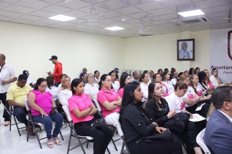 Audiencia en charla de prevención